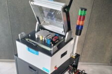 Picture of a modular testsystem with needle adapter